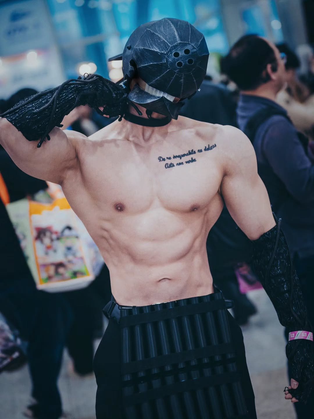 Photo by 이 상현 (박하) on December 08, 2025. May be an image of eye patch, costume and text.