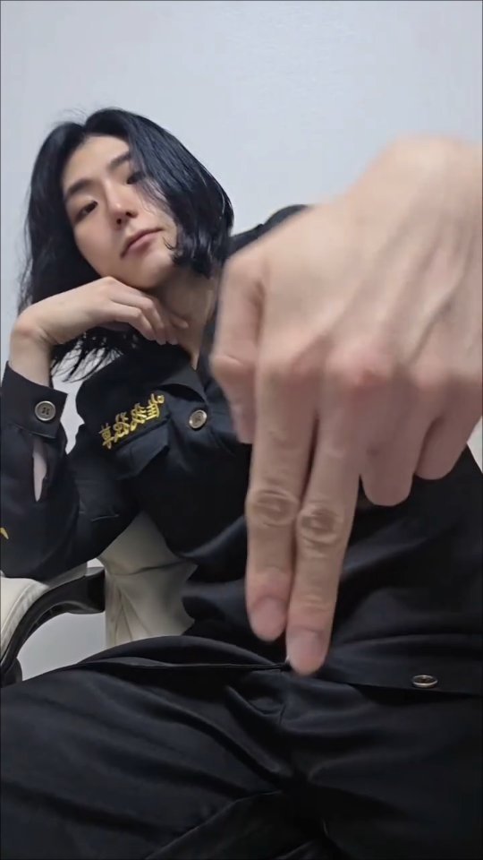 qkrgktkxks 게시물 이미지: 반'바지'