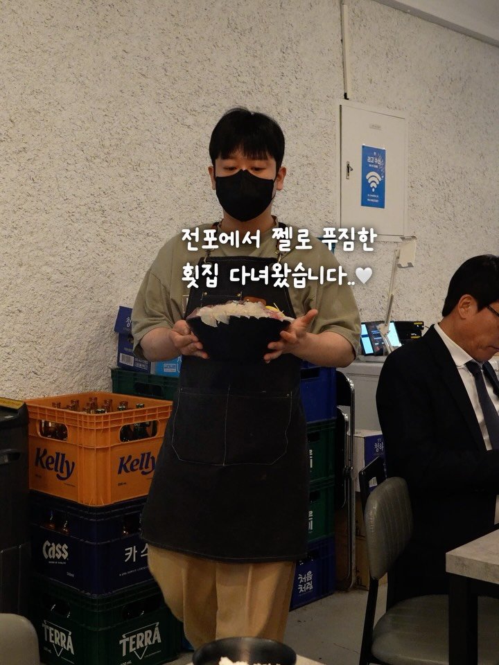 quokka_muktam 게시물 이미지: 전포에는 인당 2만원대
모듬 회 하나만 시켜도 미친 구성의
스끼다시가 나오는 집을...