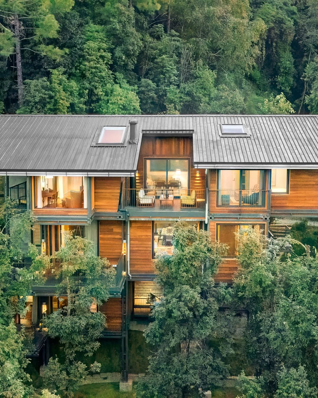 raashotels 게시물 이미지: Get away from the city life this summer!...