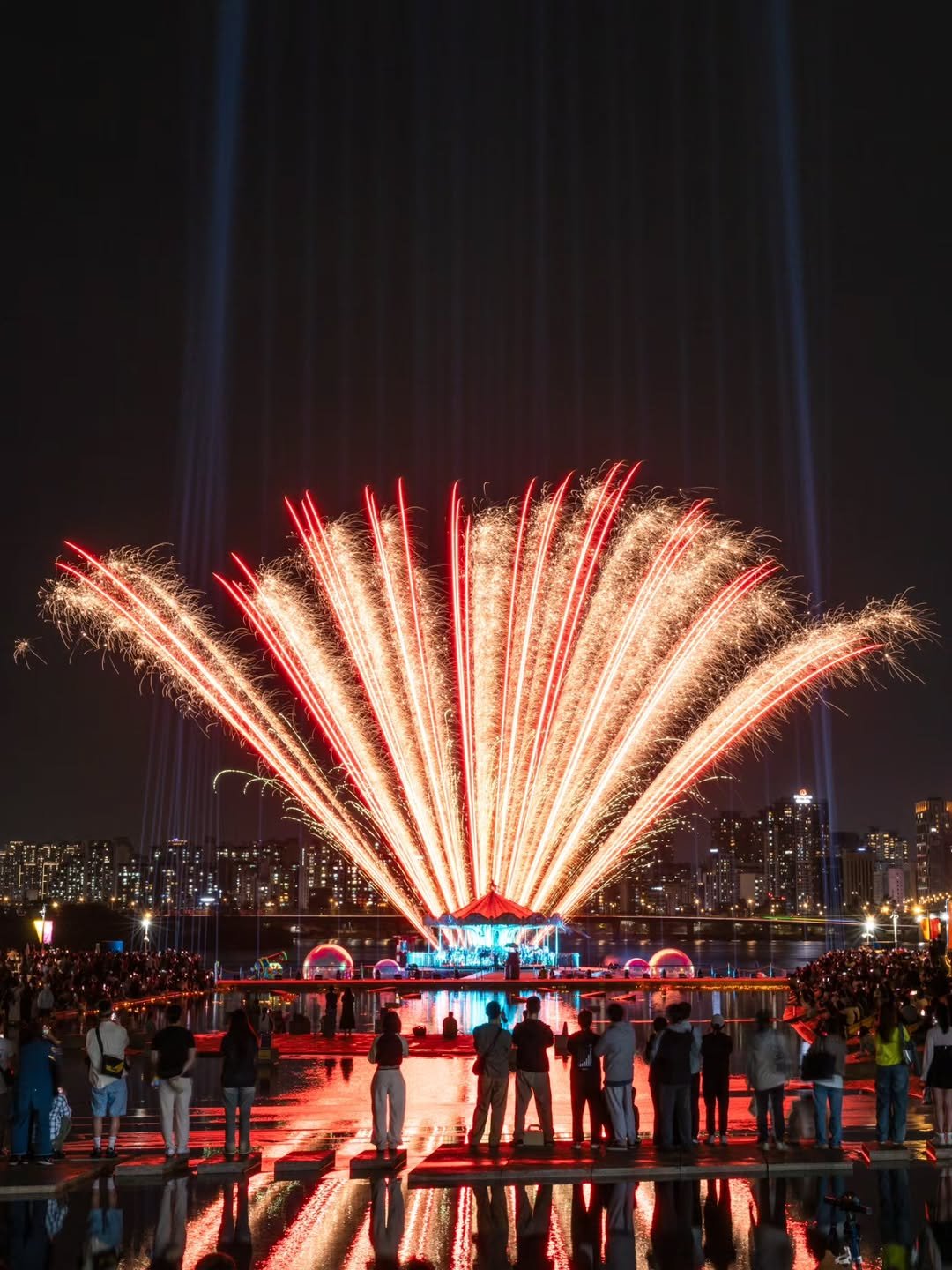 Photo shared by 래구월드 - 정래구 on April 18, 2026 tagging @seoul_official. May be an image of fireworks and text.