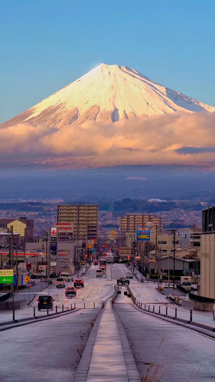 raegu9 게시물 이미지: 일본 여행을 매년 가야 하는 이유 😄👍

후지산을 보러 일 년에 한 번은 가야...