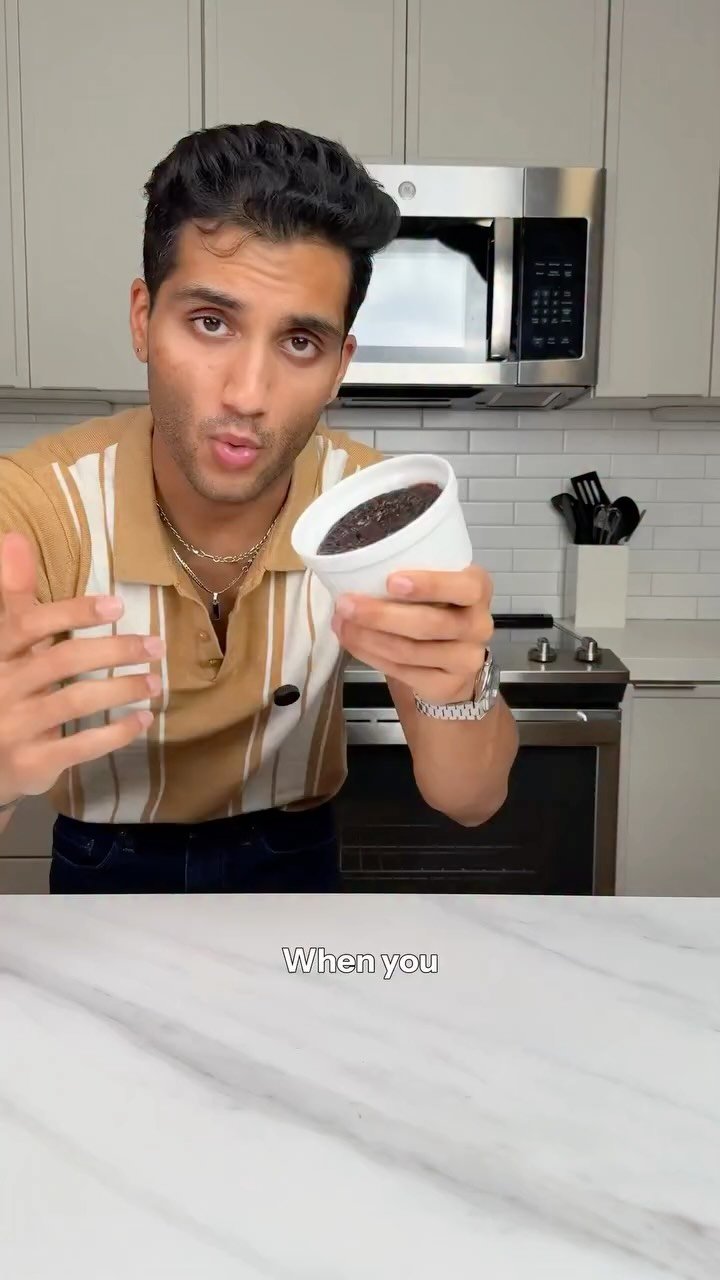 rahul__kamat 게시물 이미지: 1 min high protein chocolate lava cake 🍫
...