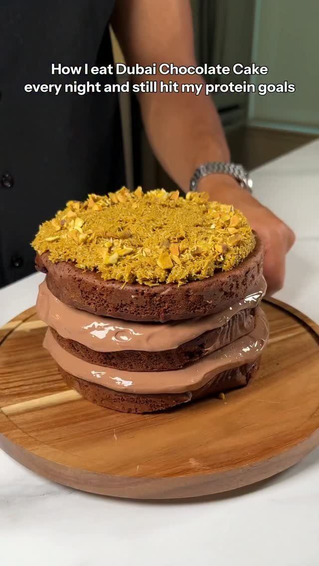 rahul__kamat 게시물 이미지: Dubai Chocolate Cake 🍫

Per Slice (Makes...