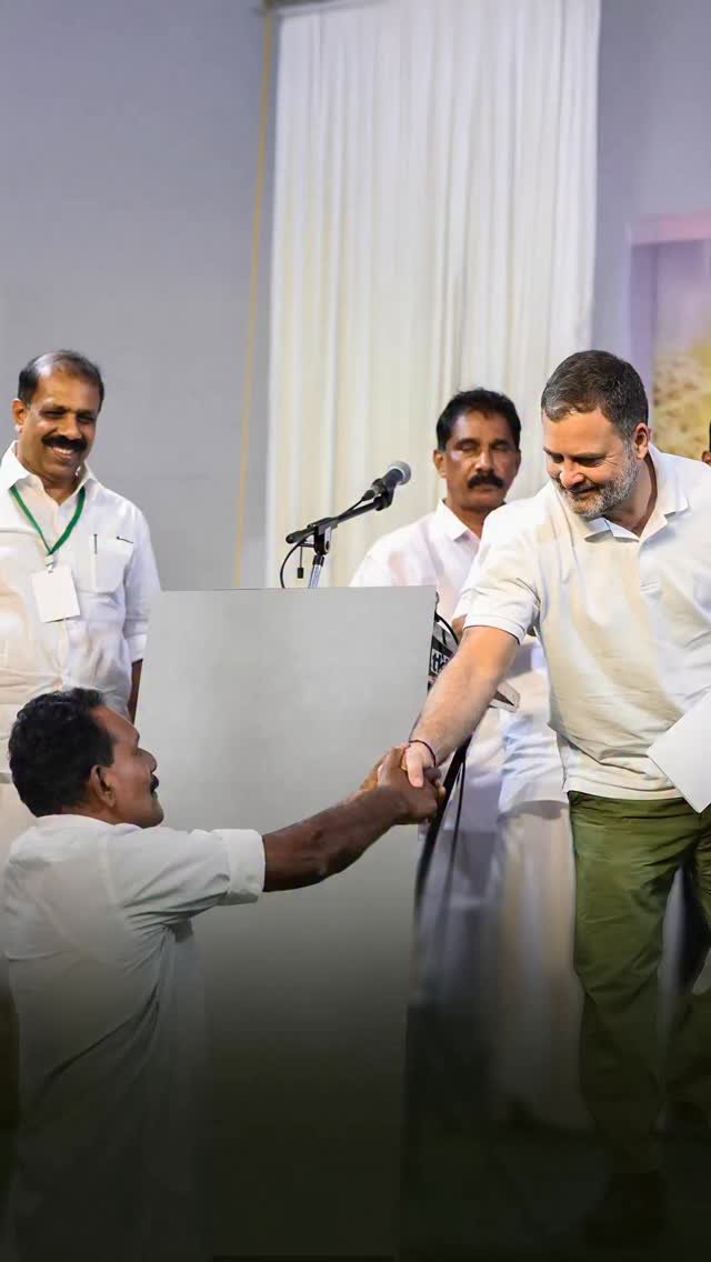 rahulgandhi 게시물 이미지: India cannot stand if its foundation is...