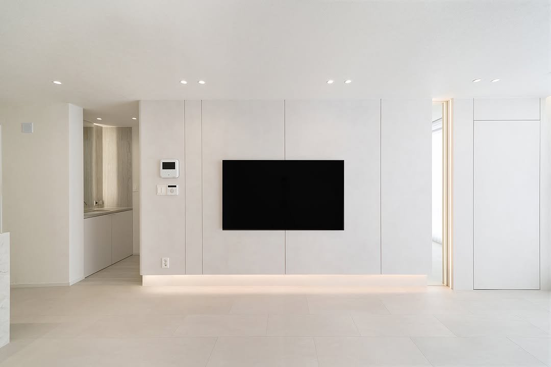 Photo by 레인보우디자인 | 강남인테리어 | 아파트인테리어 | 하이엔드인테리어 on January 26, 2026. May be an image of lighting, fireplace, indoors, sliding door and text.