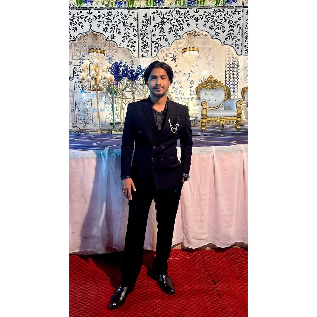 Photo by RAJ MOTORS, मुंबई in RAJ Motors, मुंबई with @ibrahim_shaikh2002. May be an image of one or more people, suit, dinner jacket, blazer and text.