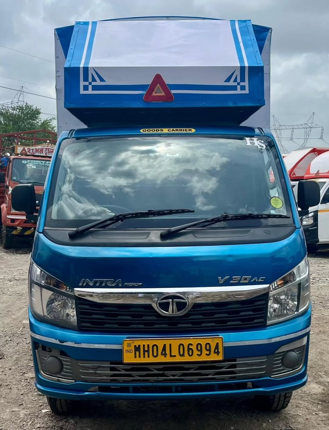 rajmotorsmumbai 게시물 이미지: ⚜️RAJ MOTORS⚜️

TATA INTRA V30 Ac
♦️Top Model...
