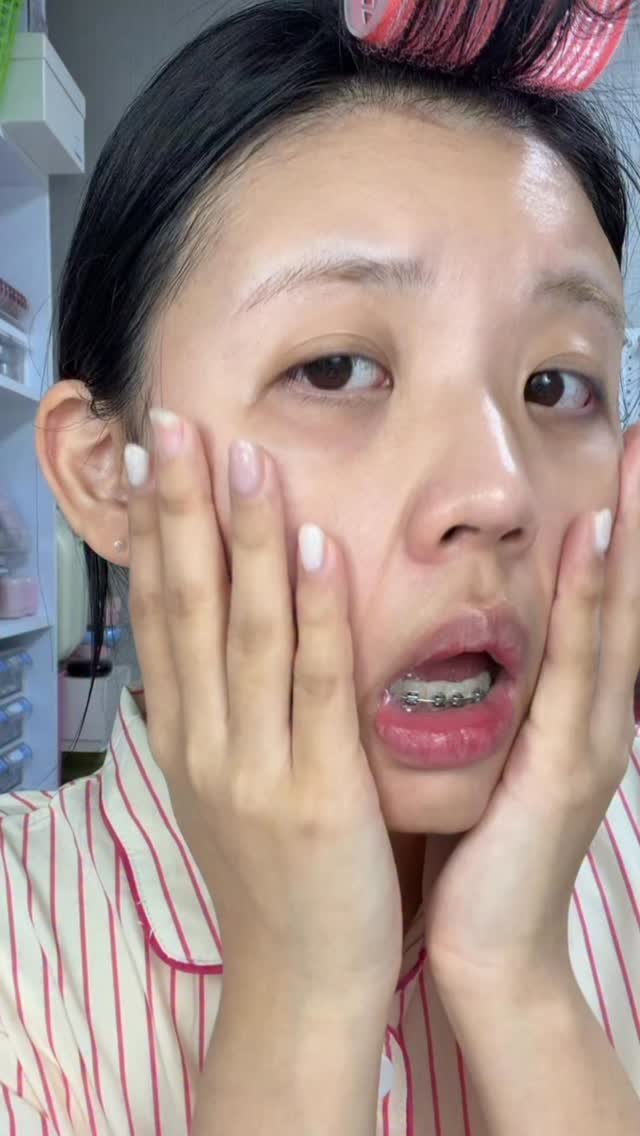 ramnuggi 게시물 이미지: 곧 올라갈 인간체리 메이크업🍒💗