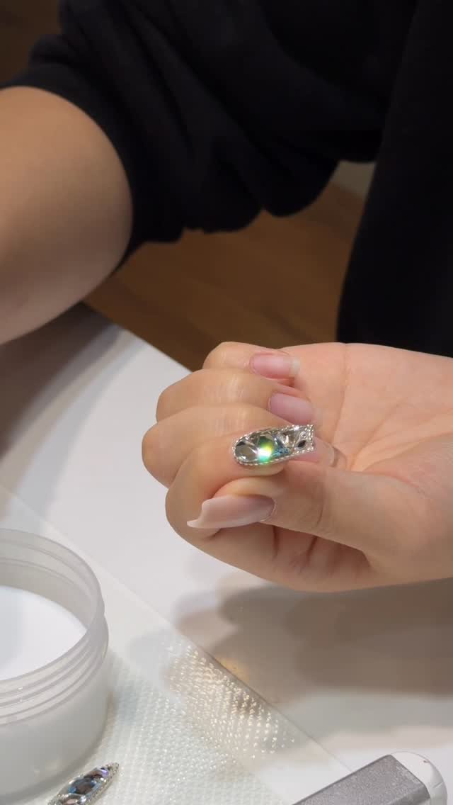 ramua_de_nail 게시물 이미지: 아크릴을 이용해서 스톤오버레이 시 정말 디테일한 스톤아트를 보실 수 있습니다 :)...