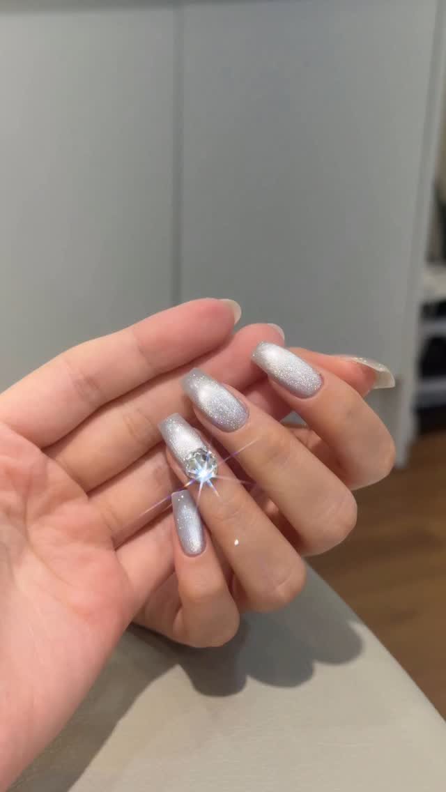 ramua_de_nail 게시물 이미지: @migothic_official 박하사탕 요즘 최애 자석젤 🤍