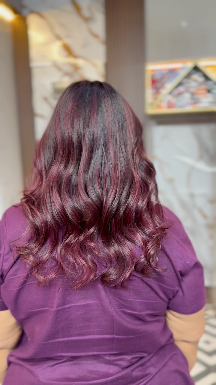 ranchi_loukia_salon 게시물 이미지: ✨ Luxury meets dimension.

A flawless balayage...