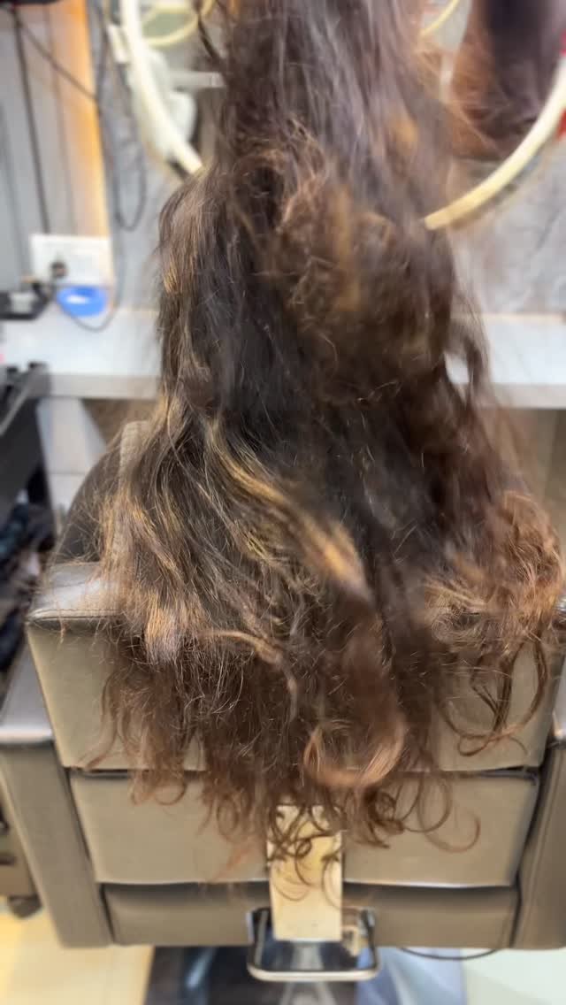 ranchi_loukia_salon 게시물 이미지: Deep nourishment. Long-lasting shine.
Results...