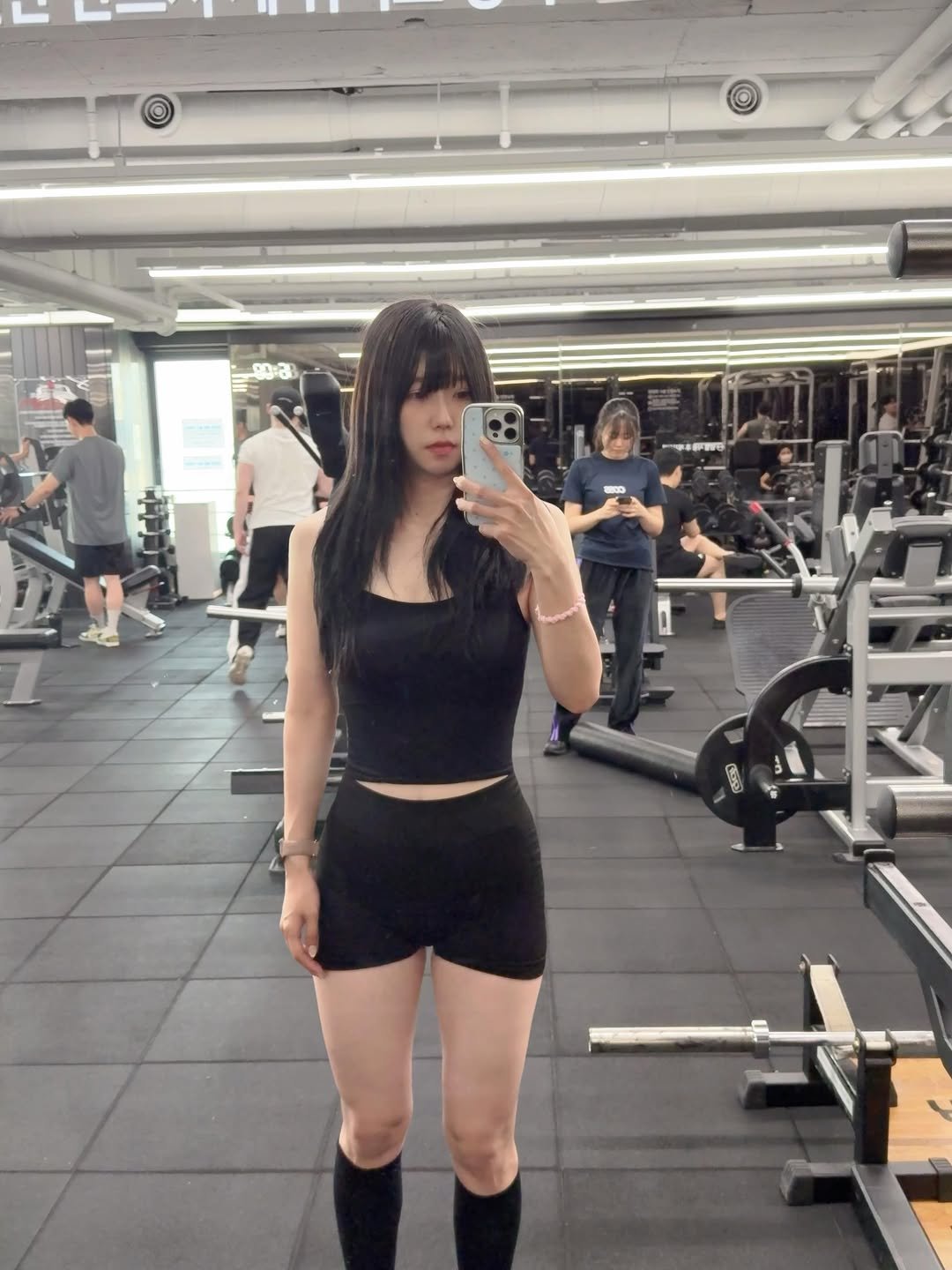 rangdori_healthy 게시물 이미지: 점심을 포케컵누들잠봉뵈르샌드위치를 한번에 다먹고 속죄 2차 운덩😖 왜이렇게...