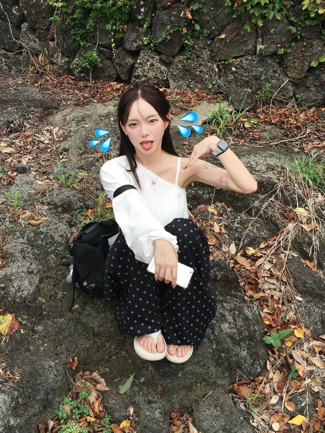 Photo by 안아란 on August 08, 2025. May be an image of 1 person, outdoors and text.