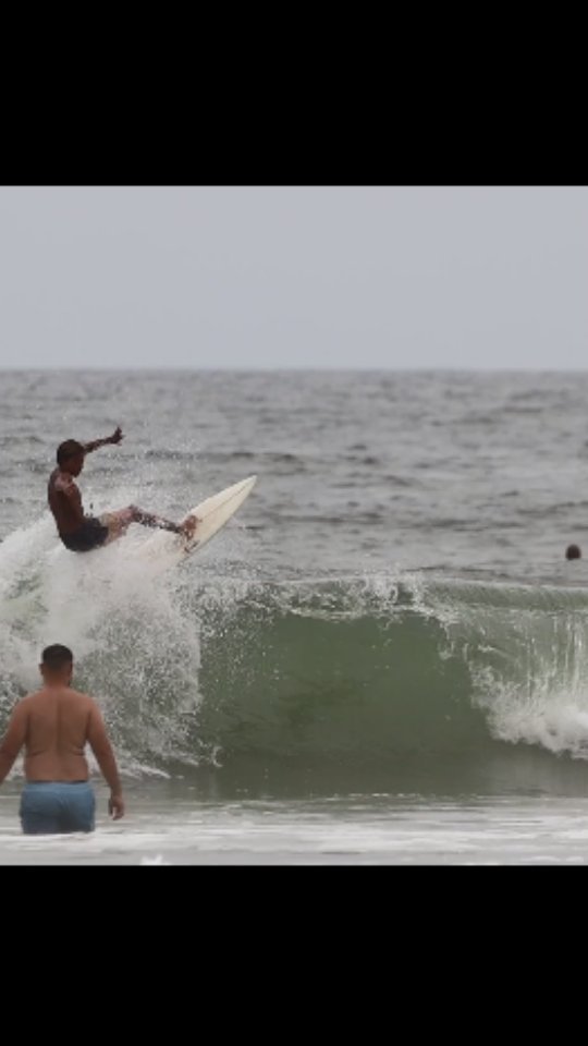 raoni.rsrodrigues 게시물 이미지: Começando a semana ON.

📽 @camichuquer81 ,...