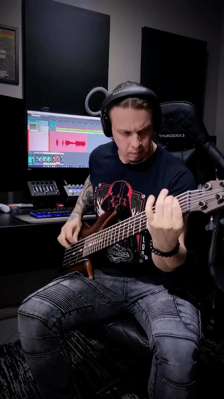 raphaeldafras 게시물 이미지: The End Of All We Know | @bleedfromwithin Bass...