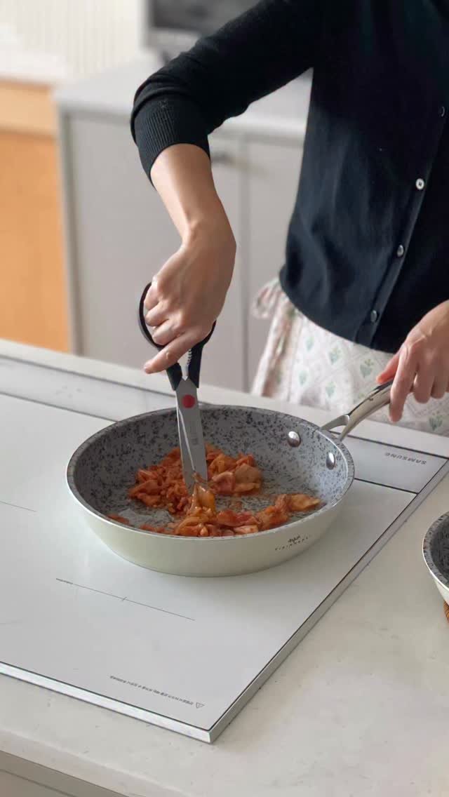 rara__home_ 게시물 이미지: 요즘 프라이팬에 완전 감탄 중이에요
이탈리아 티리난지 프라이팬, 진짜...