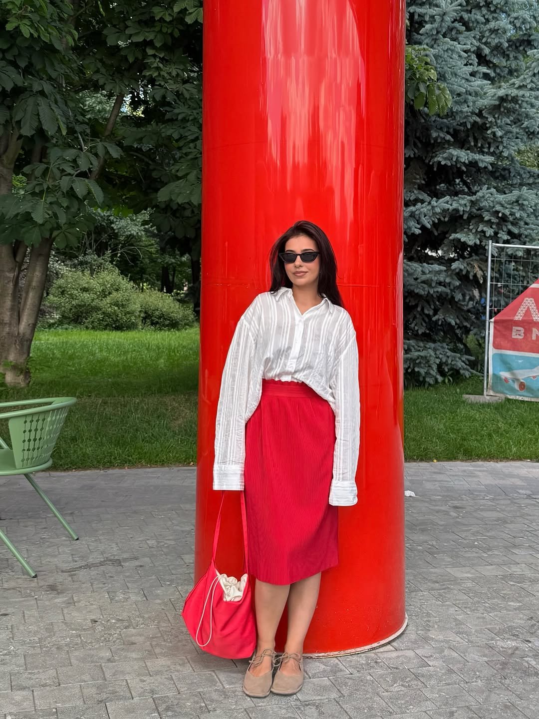 rava 게시물 이미지: Lady in red…💃🏼