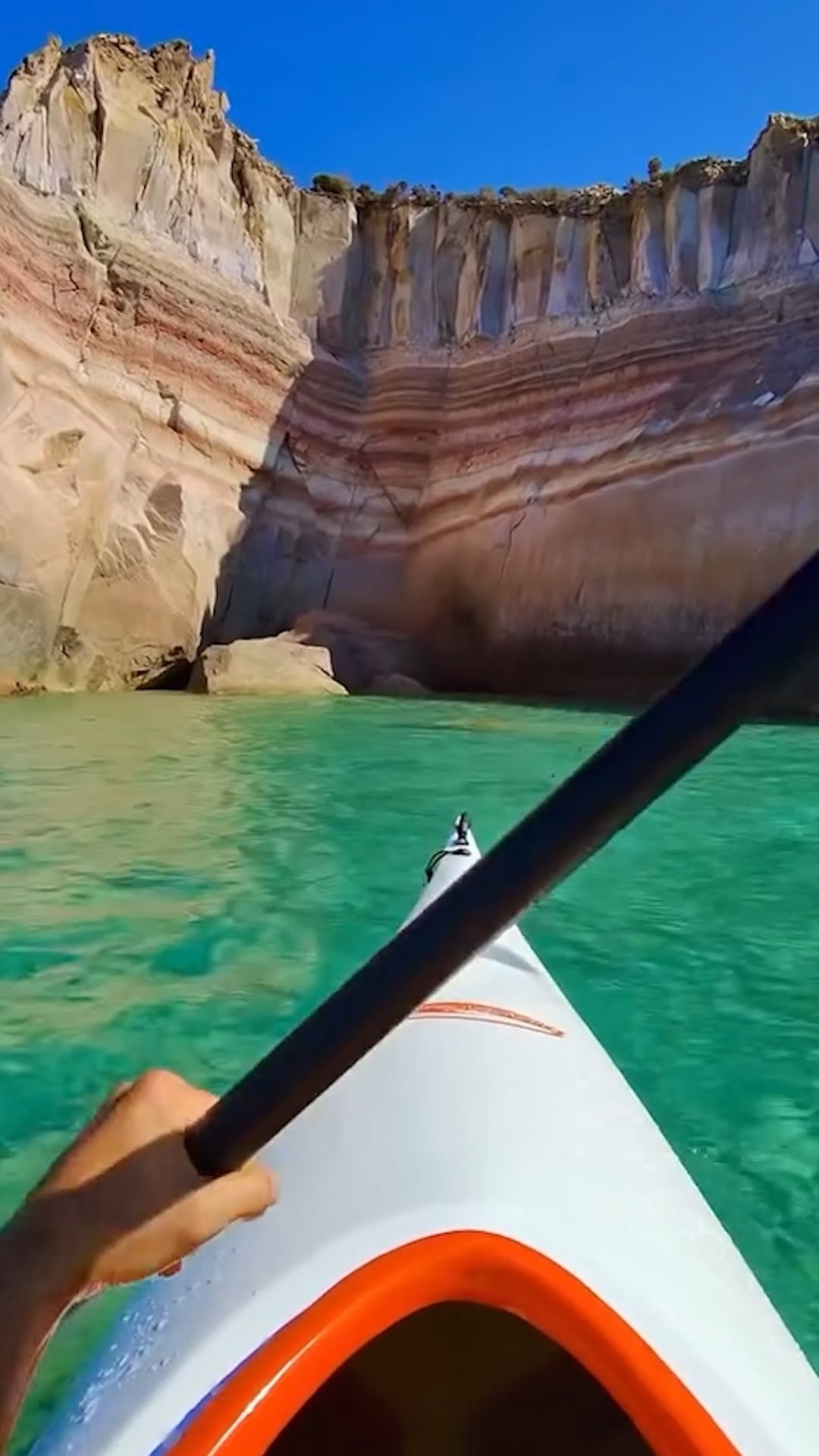 raybanmeta 게시물 이미지: plot twist: my glasses are the real geology...