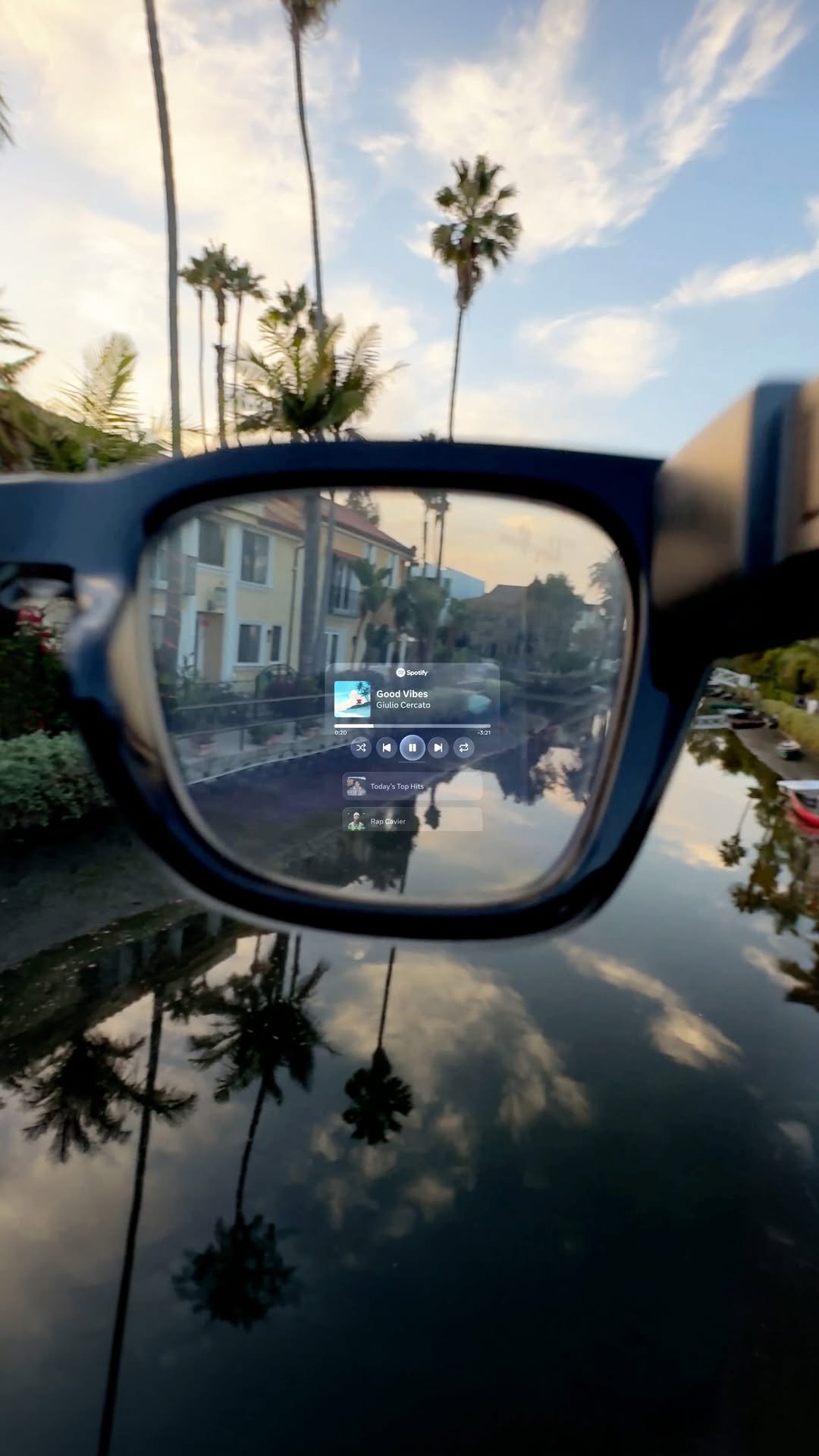 raybanmeta 게시물 이미지: the view 👉 the vibe #MetaRayBanDisplay