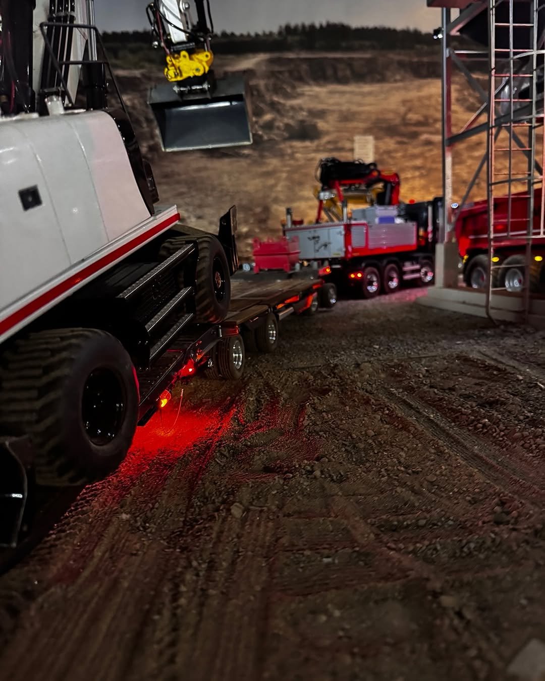rcdreammachine 게시물 이미지: Work in progress! Scale trucks on the...