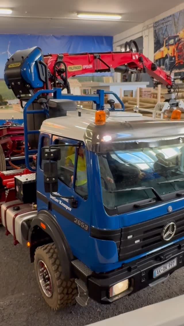 rcdreammachine 게시물 이미지: Mercedes sk lamber truck, amazing old school...