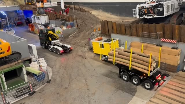 rcdreammachine 게시물 이미지: Rc lambertruck with palfinger crame, amazing...