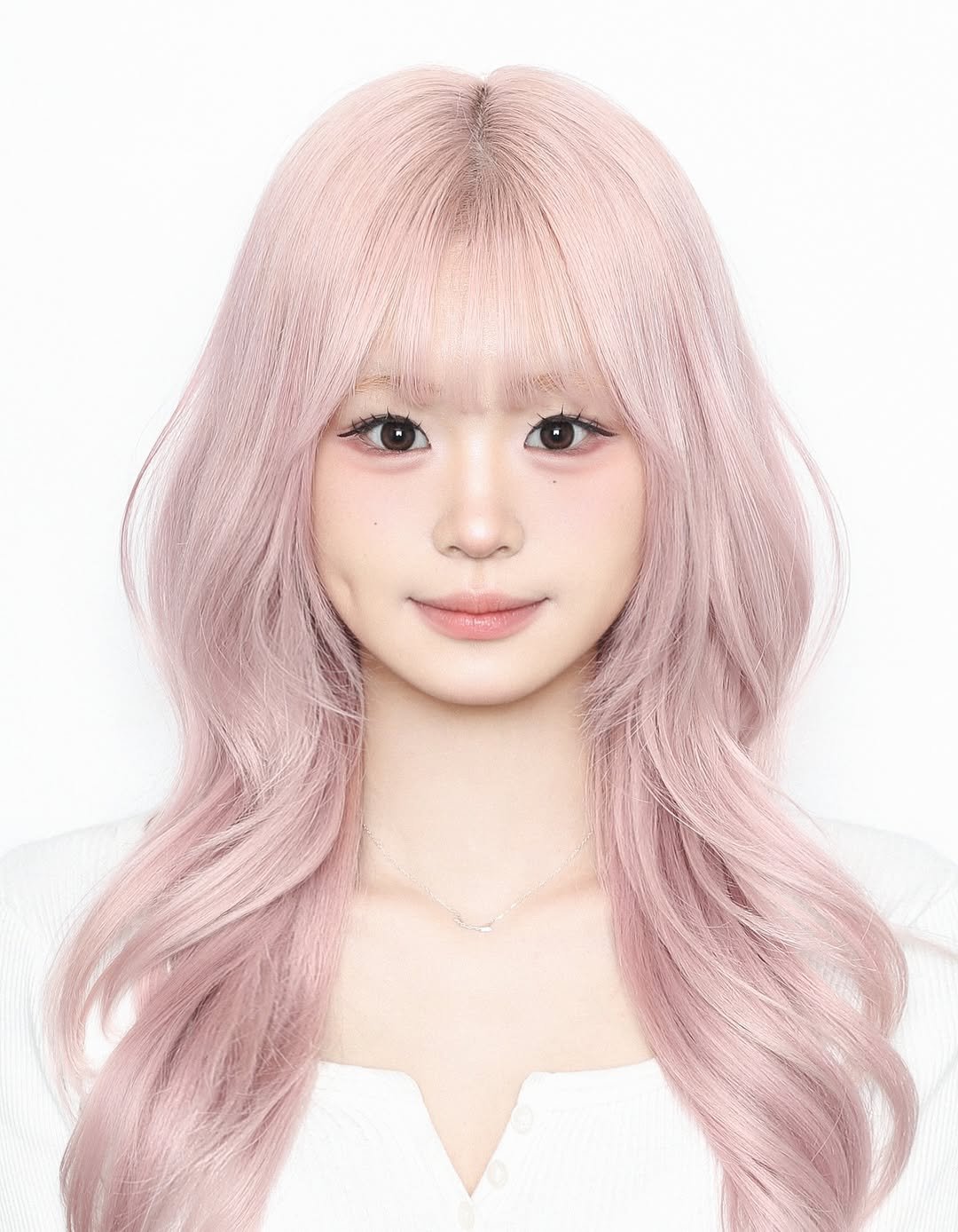 Photo shared by 리그라피_준성 on March 21, 2026 tagging @re_graphy_jun. May be an image of one or more people, hair and text.