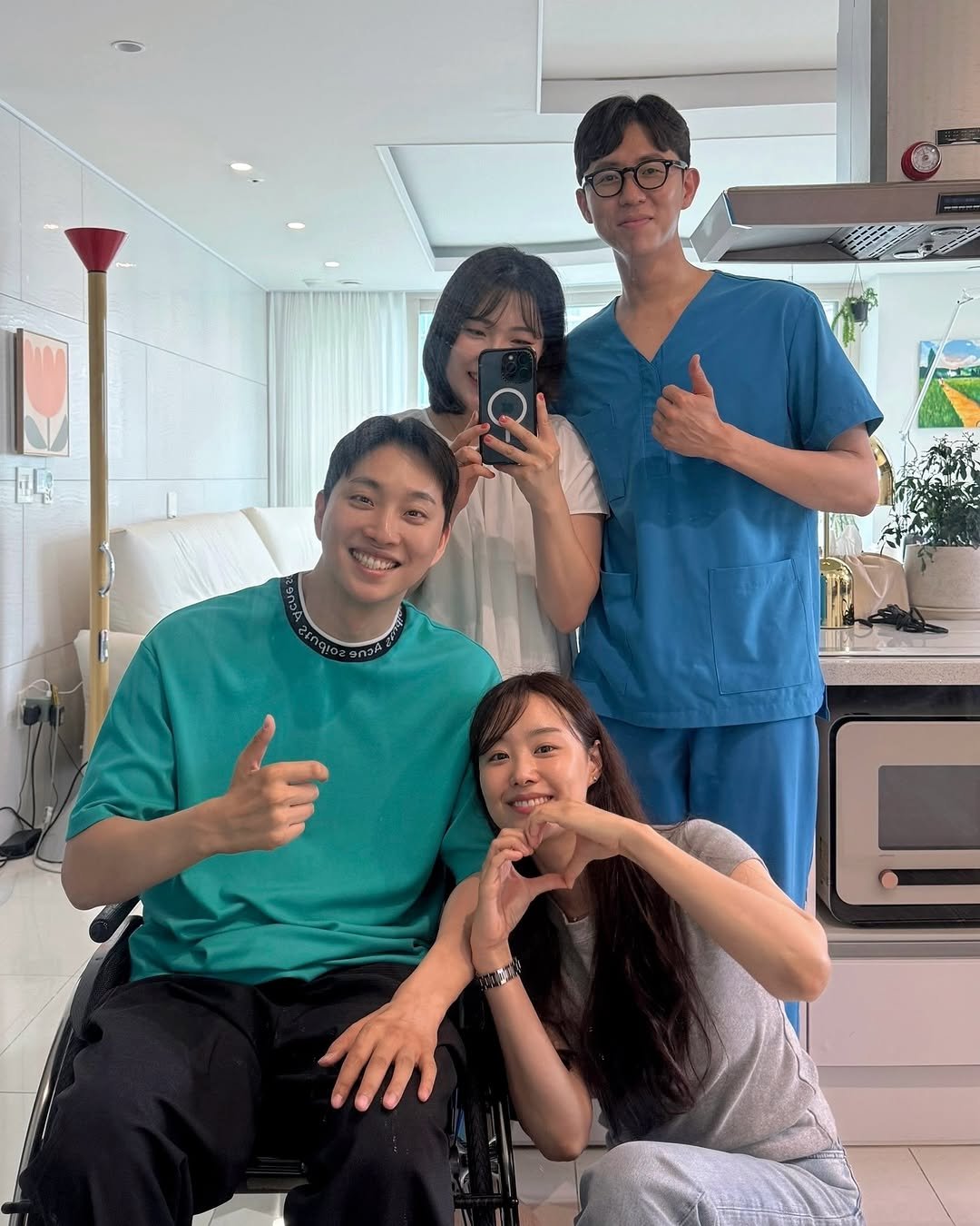 Photo shared by 간호사를 간호하는 간호사 | 오성훈 on August 08, 2025 tagging @bimil_jieun, @we_park, and @rose_meeeeee. May be a selfie of 3 people, people smiling, stethoscope, hospital and text.