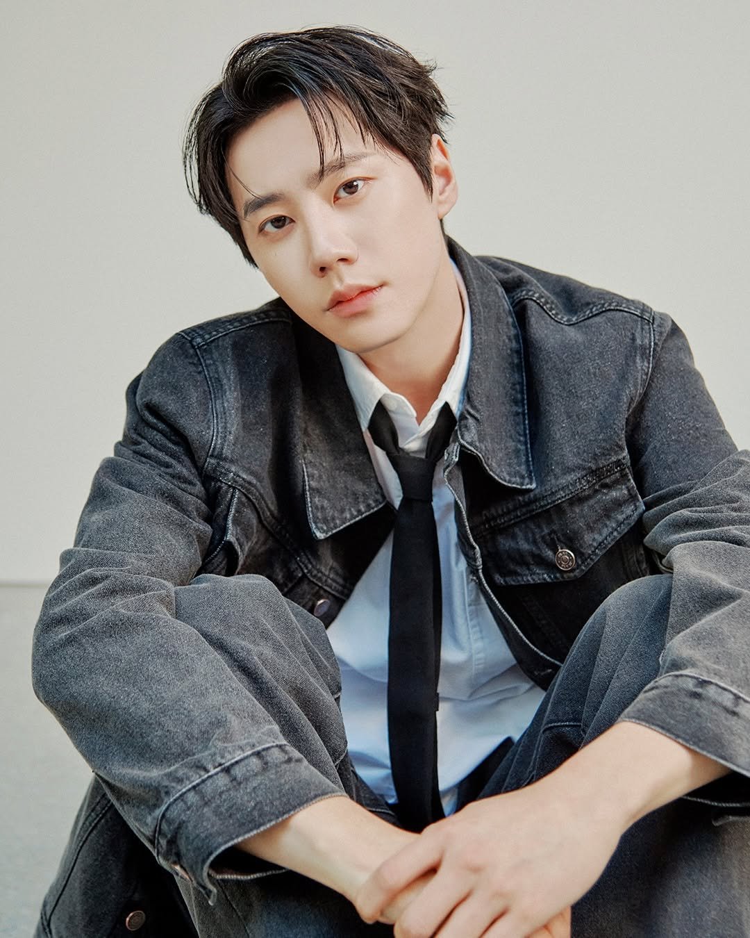 Photo shared by MUSINSA 무신사 on February 03, 2026 tagging @plac_official, and @real_2junyoung. May be an image of bolo tie and text.