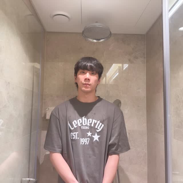 real_2junyoung 게시물 이미지: 2025 아이스버킷 챌린지

고경표 배우님 ( @kopular ) 의 지목을 받아
...