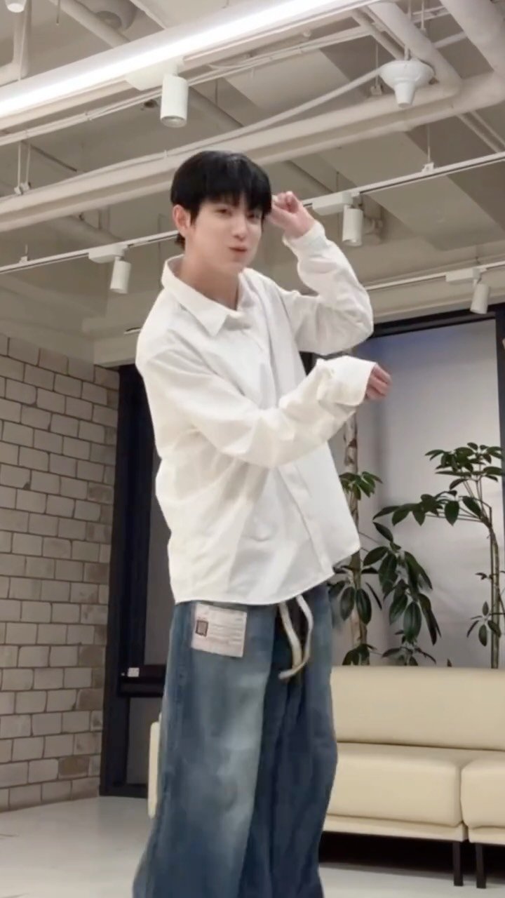 real_nexz 게시물 이미지: ~(=^‥^)/

#NEXZ #YUKI