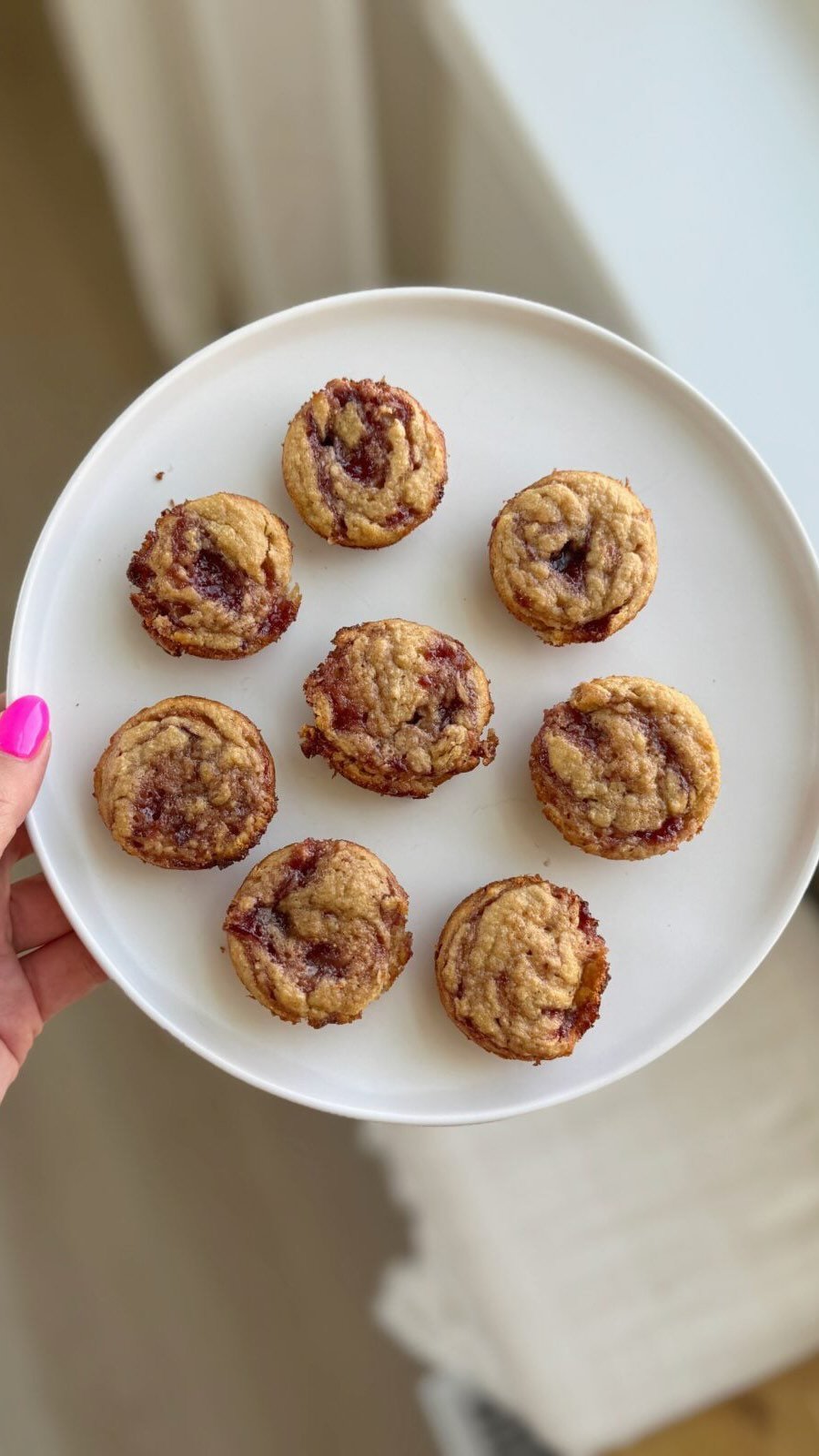 reallittlemeals 게시물 이미지: Who loves pb+j 🙋‍♀️

These muffins taste like...