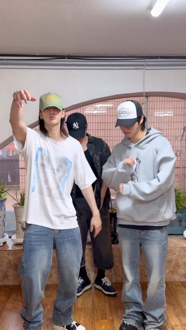 realstraykids 게시물 이미지: 🦖 #StrayKids #스트레이키즈 #YouMakeStrayKidsStay