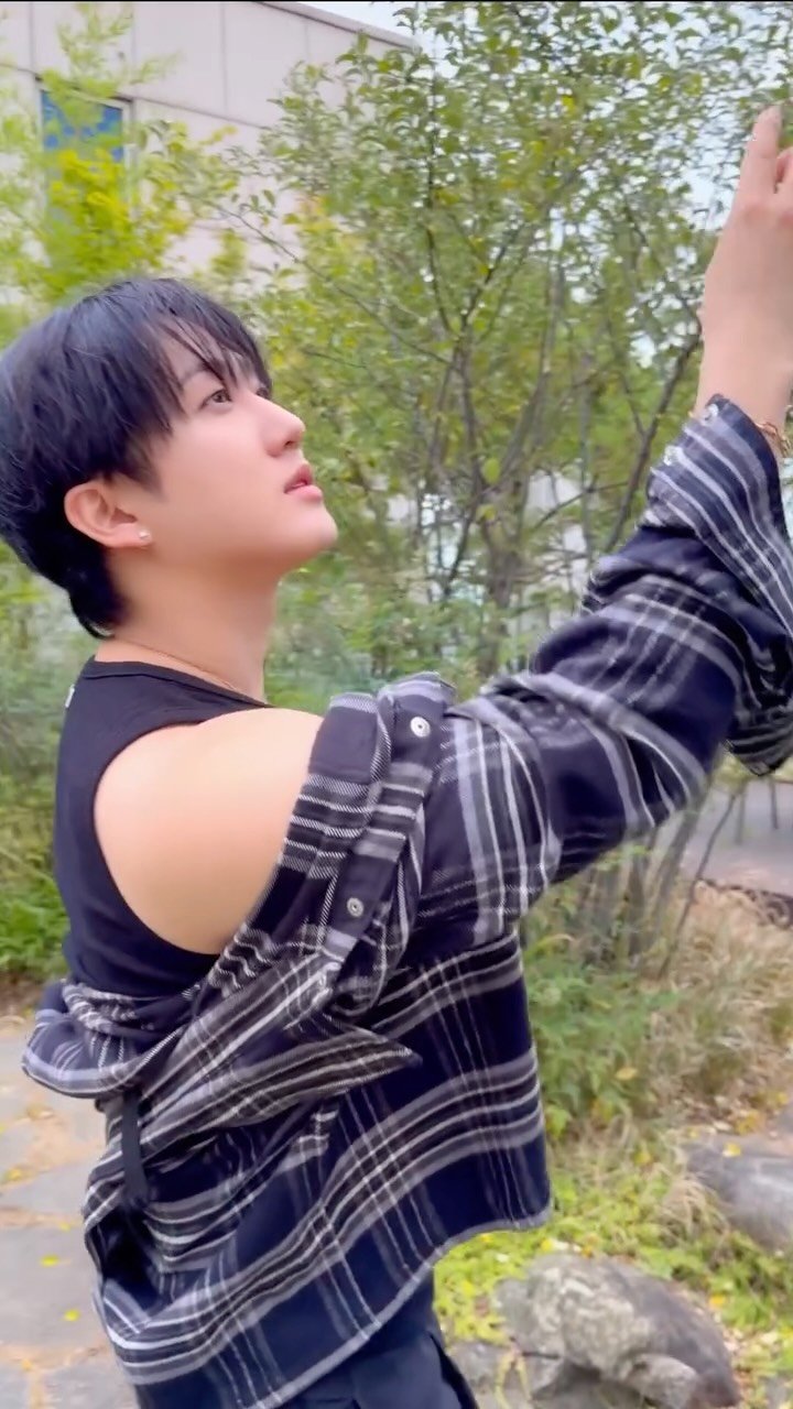 realstraykids 게시물 이미지: Set me free✨ #StrayKids #스트레이키즈 #창빈 #Changbin...