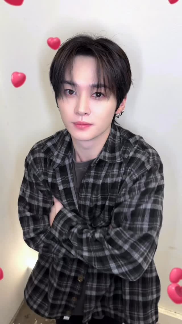 realstraykids 게시물 이미지: 노 안아 #StrayKids #스트레이키즈 #리노 #LeeKnow...