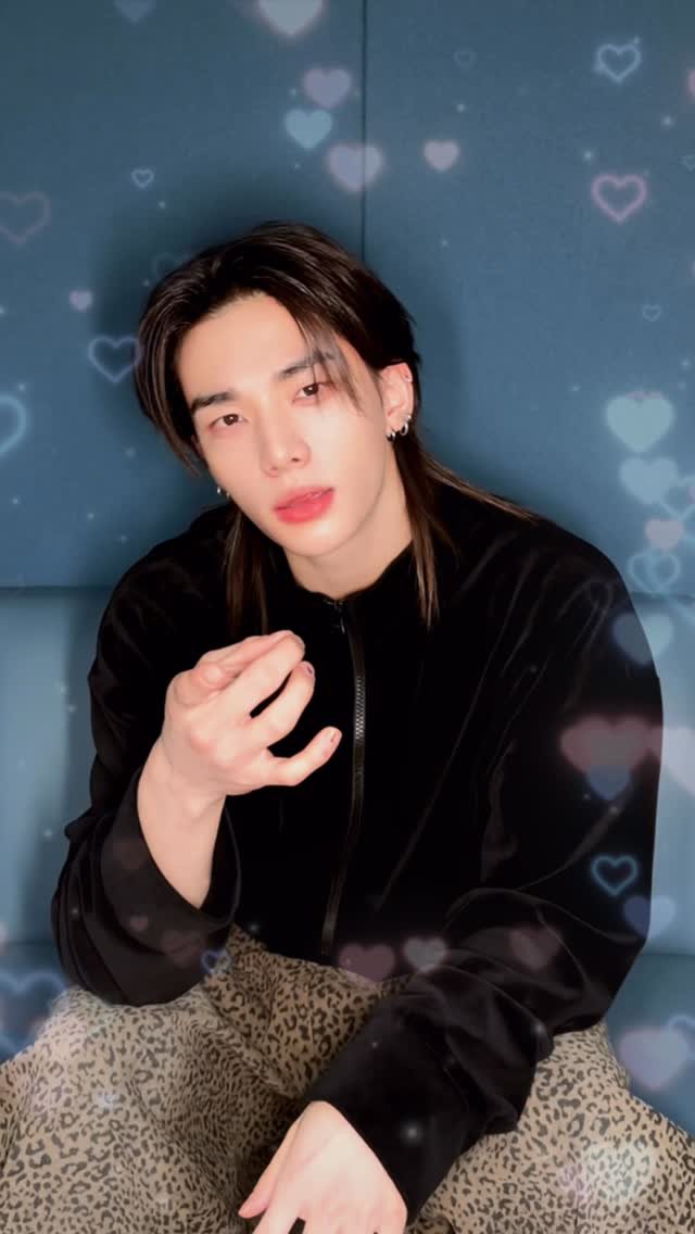 realstraykids 게시물 이미지: 럿뿐이야 #StrayKids #스트레이키즈 #현진 #Hyunjin...
