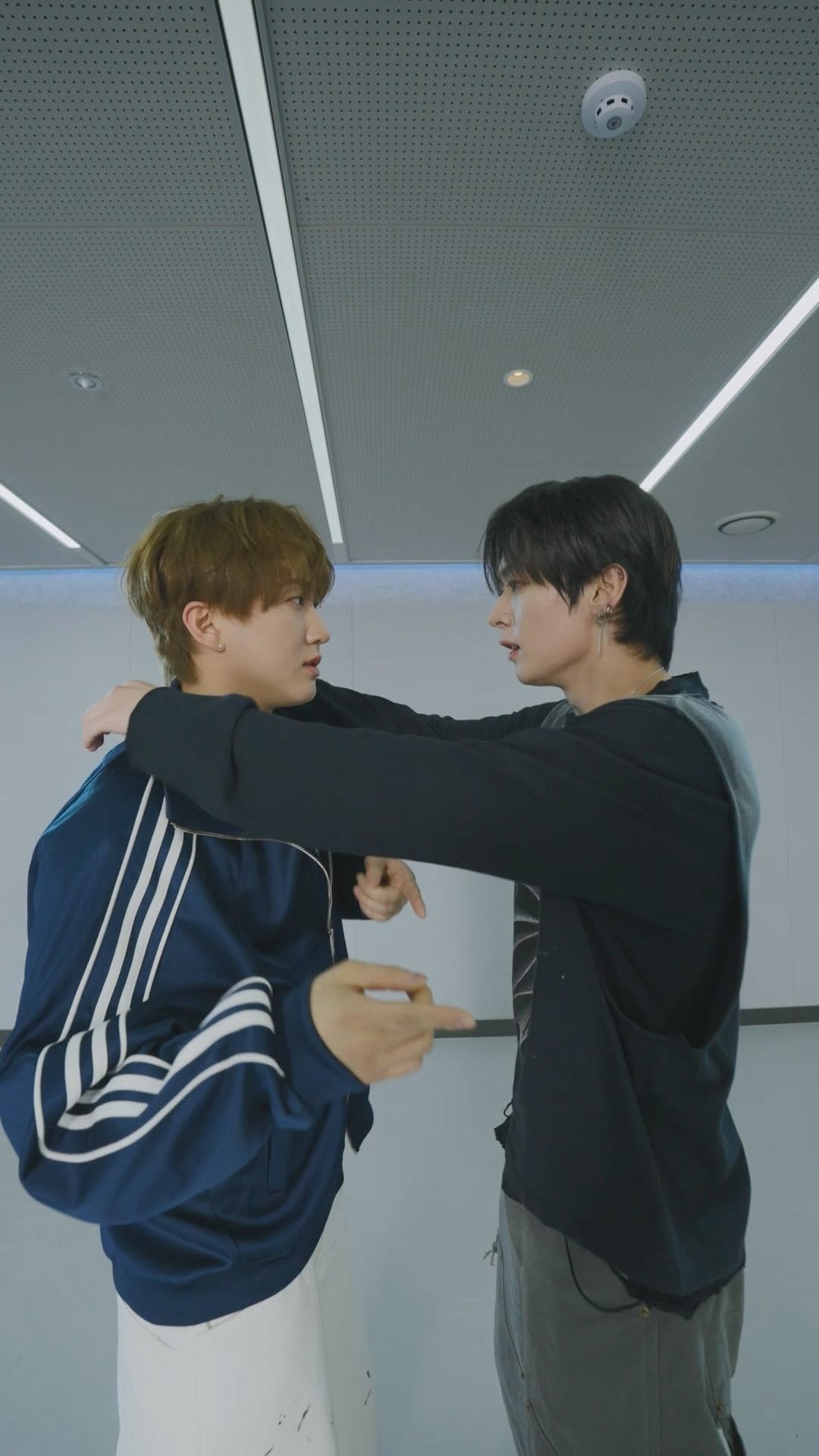 realstraykids 게시물 이미지: 𝗟𝗲𝗲 𝗞𝗻𝗼𝘄 & 𝗖𝗵𝗮𝗻𝗴𝗯𝗶𝗻 #StrayKids #스트레이키즈 #리노 #창빈...