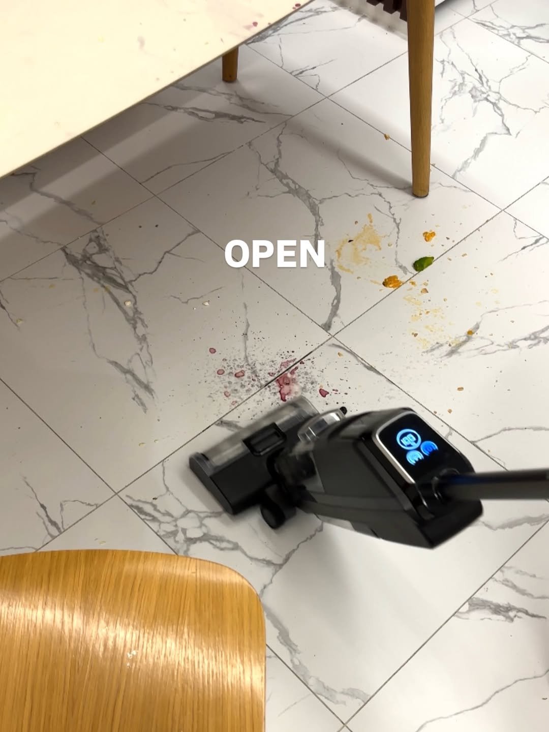 Photo shared by 리채움의 정리 동기부여 I 구선화 on November 24, 2025 tagging @bissell_korea. May be an image of hair dryer, carpet, vacuum and text that says 'OPEN CE'.