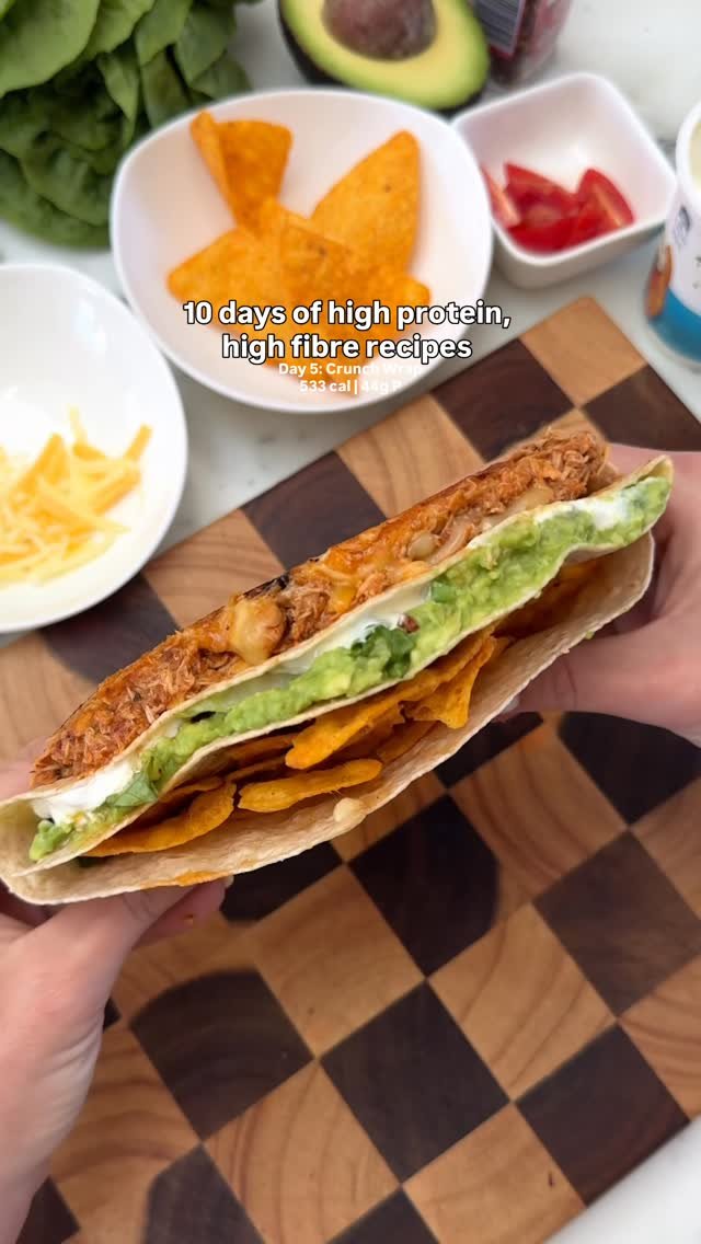recipesbyvictoria 게시물 이미지: DAY 5: CRUNCH WRAP SUPREME 🔥 Comment “YUM” and...