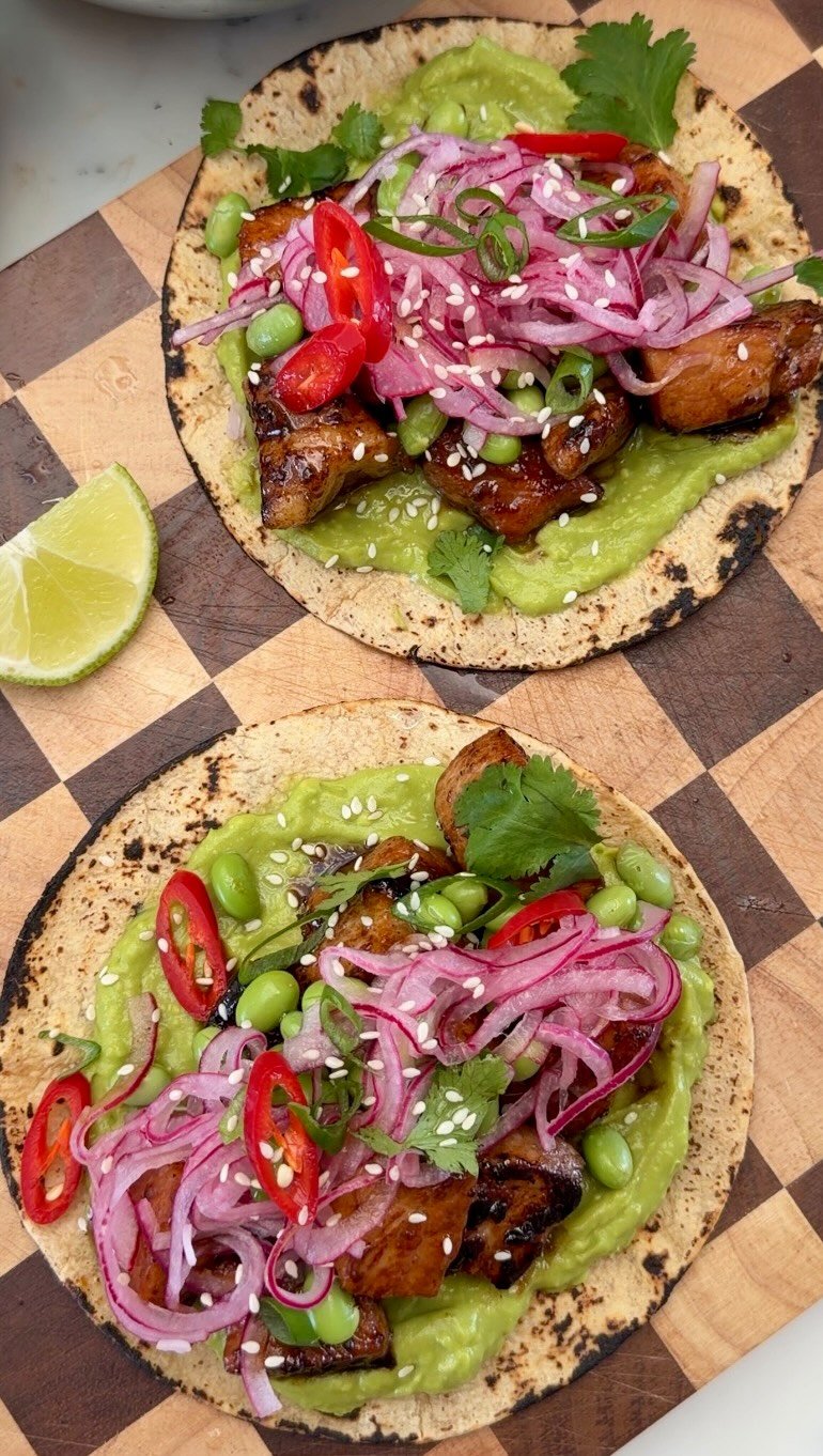 recipesbyvictoria 게시물 이미지: DAY 8: 10 MINUTE STICKY PORK TACOS 🔥 Comment...
