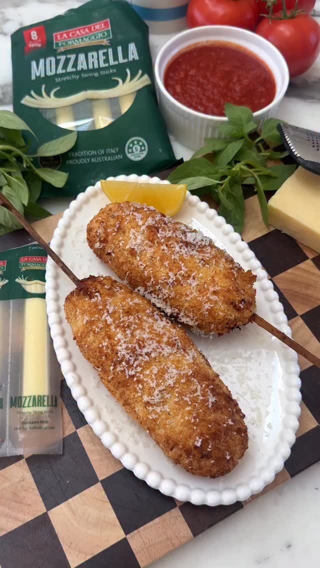 recipesbyvictoria 게시물 이미지: HIGH PROTEIN MOZZARELLA CHICKEN PARM STICKS 🔥...