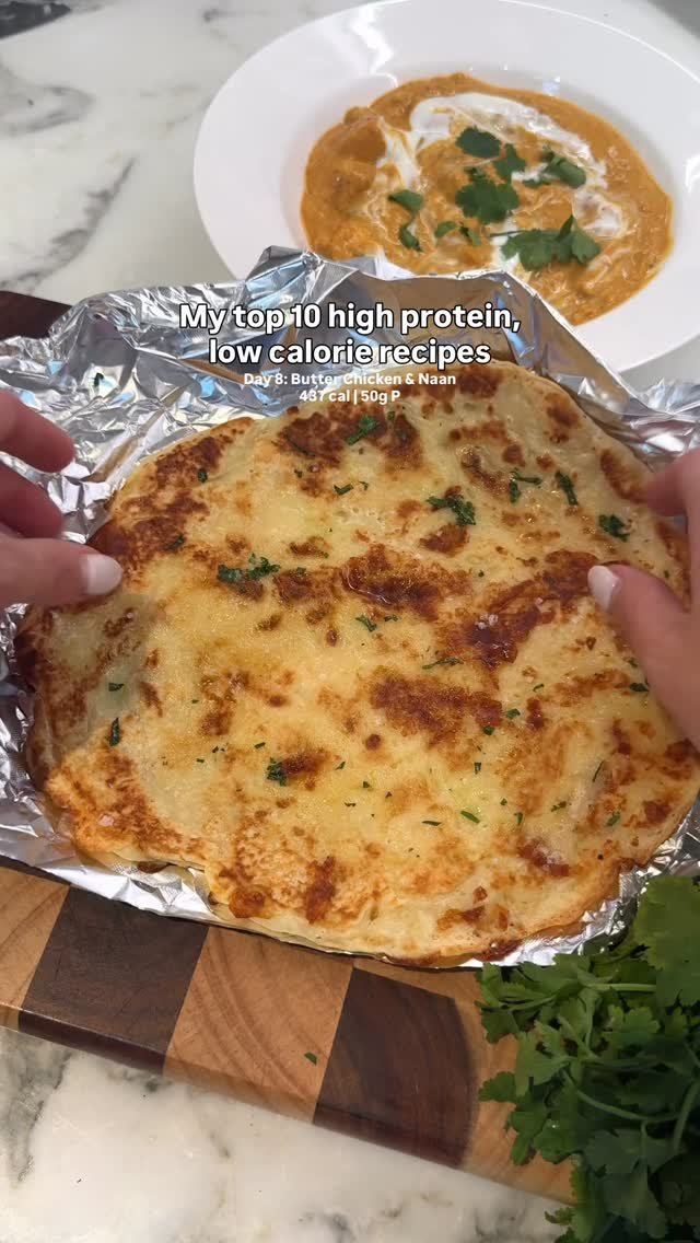 recipesbyvictoria 게시물 이미지: 🏆 TOP RECIPE 8/10: HOMEMADE CHEESY GARLIC NAAN...