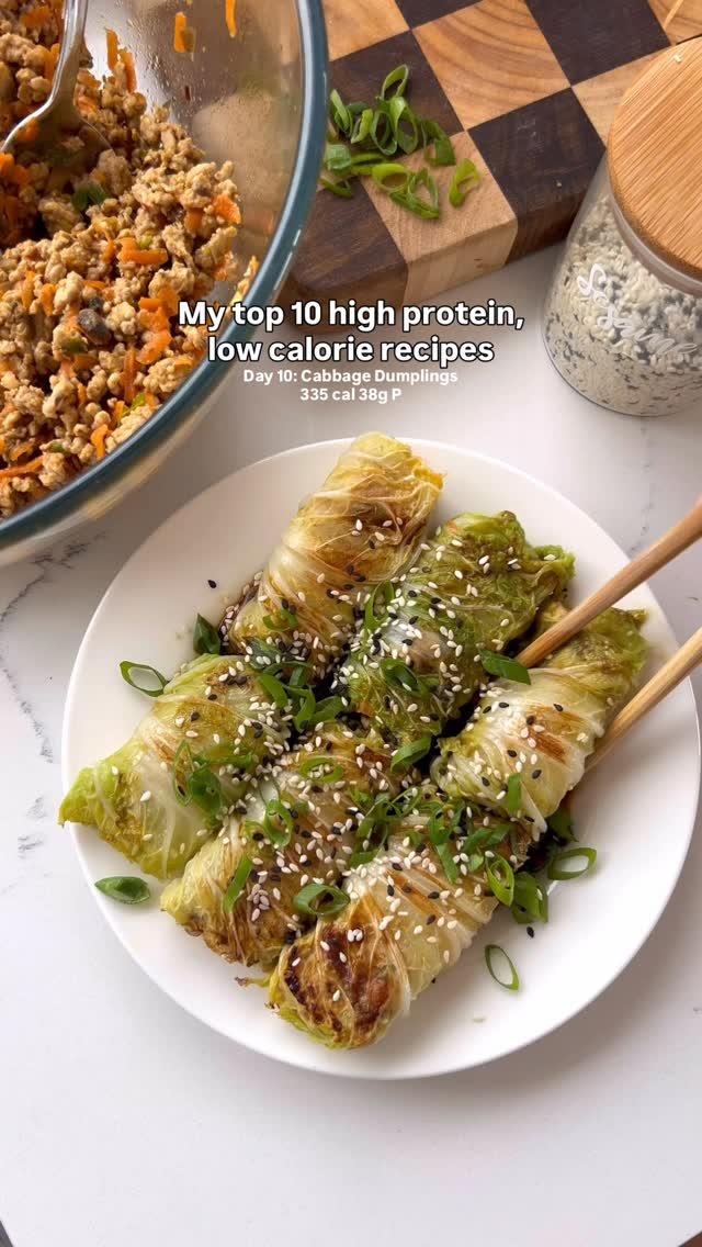 recipesbyvictoria 게시물 이미지: 🏆 TOP RECIPE 10/10: Crispy Cabbage Dumplings 🥬...