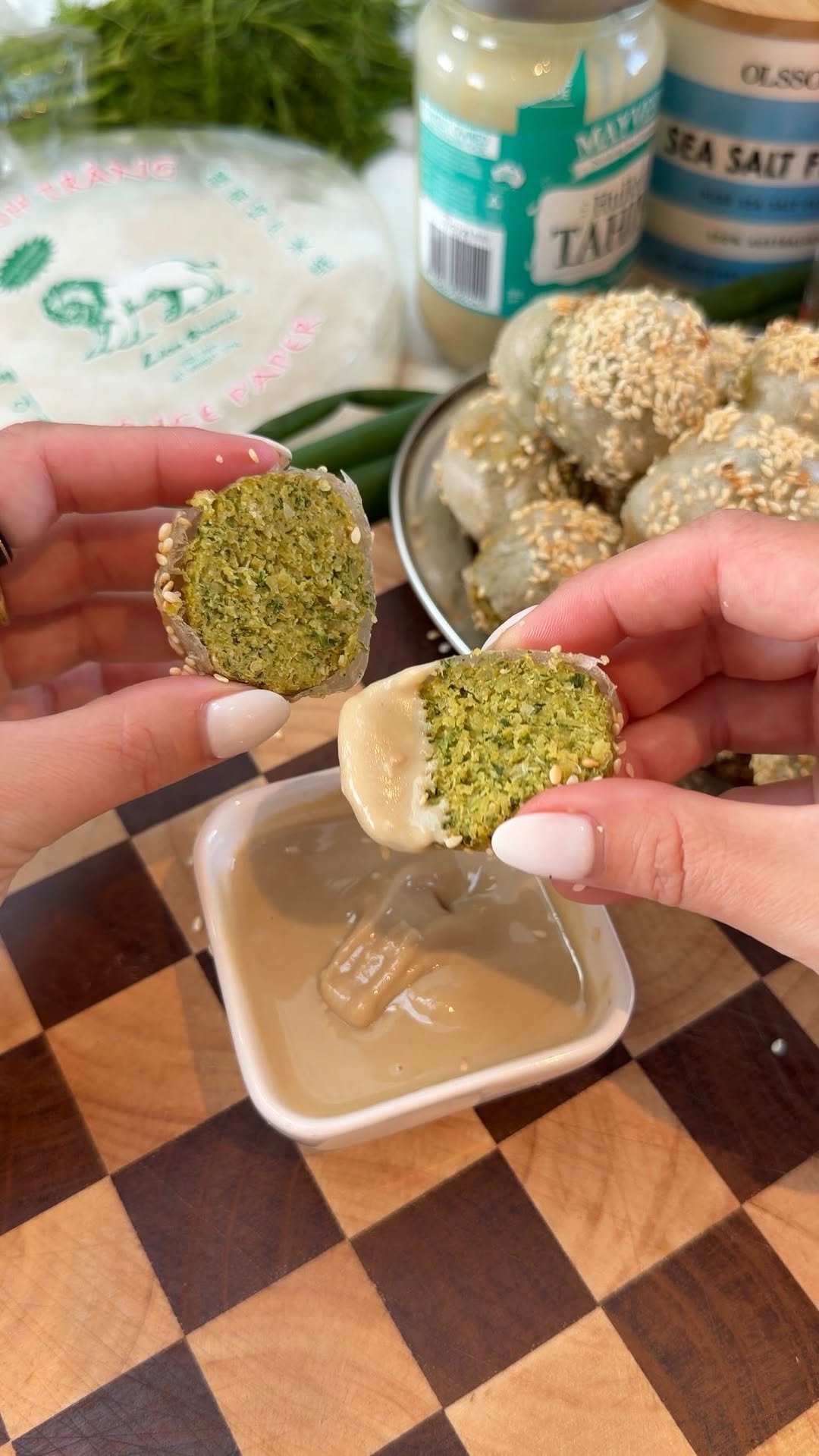 recipesbyvictoria 게시물 이미지: DAY 9: CRISPY RICE PAPER FALAFELS 💚 Comment...