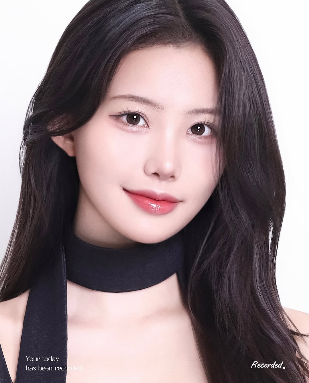 Photo by 레코디드 | 증명사진 • 프로필사진 홍대 강남 건대 광주 수원 on July 23, 2025. May be an image of 1 person, hair, makeup and text.
