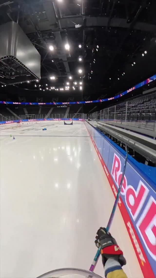 redbull 게시물 이미지: today’s ASMR courtesy of @heybarber 

🏒:...