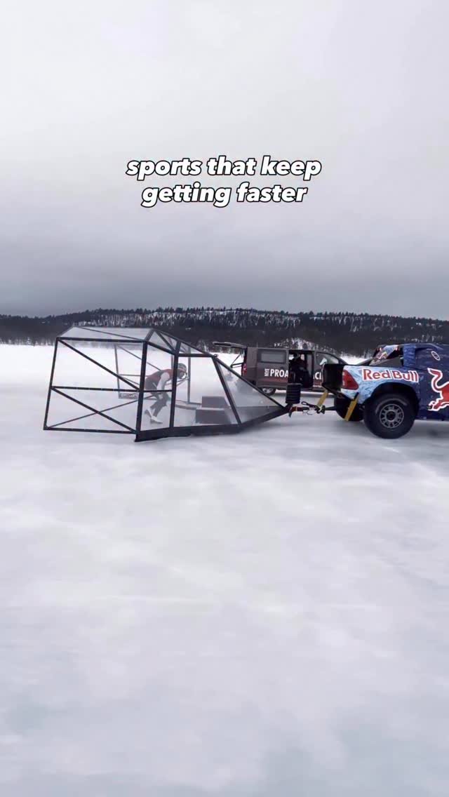 redbull 게시물 이미지: the clock’s struggling to keep up ⏱️

💨:...