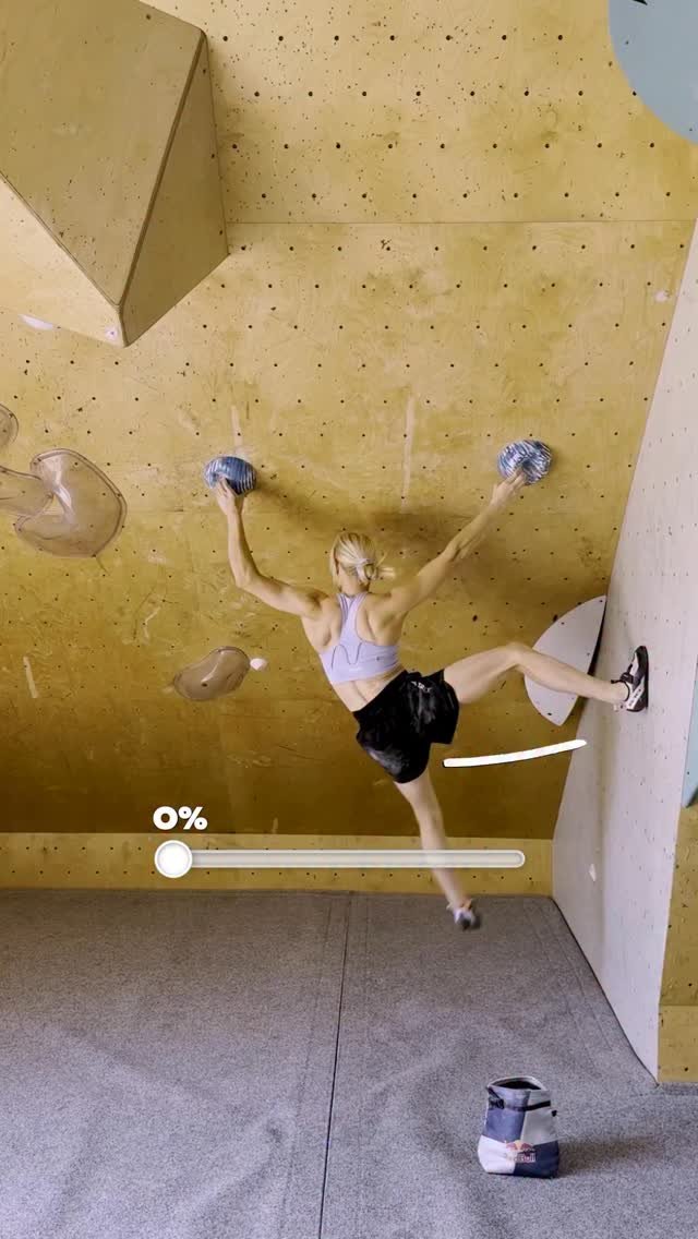 redbull 게시물 이미지: this is a different kind of strength 🫡

🧗‍♀️:...